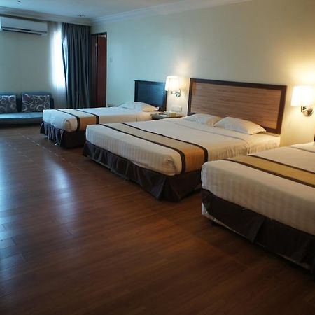 Tyng Garden Hotel Sandakan Ngoại thất bức ảnh