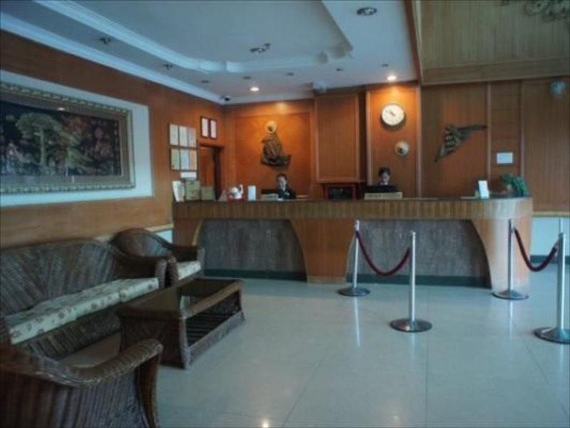 Tyng Garden Hotel Sandakan Ngoại thất bức ảnh