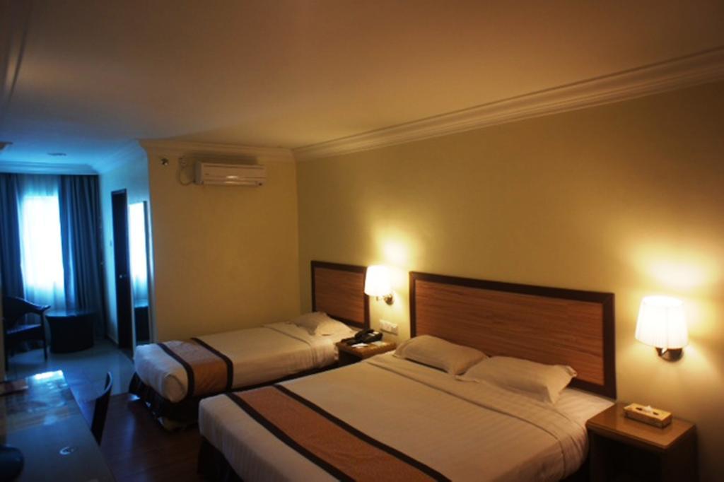 Tyng Garden Hotel Sandakan Phòng bức ảnh