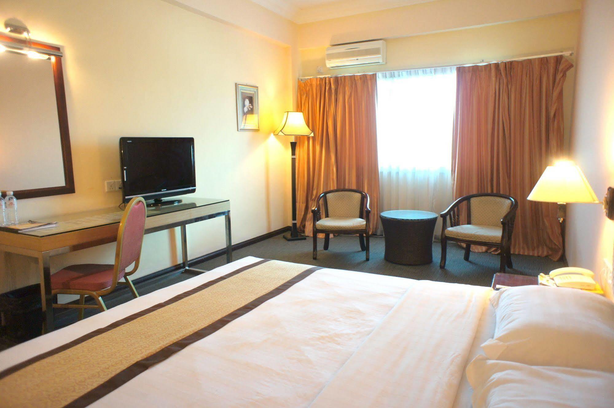 Tyng Garden Hotel Sandakan Ngoại thất bức ảnh