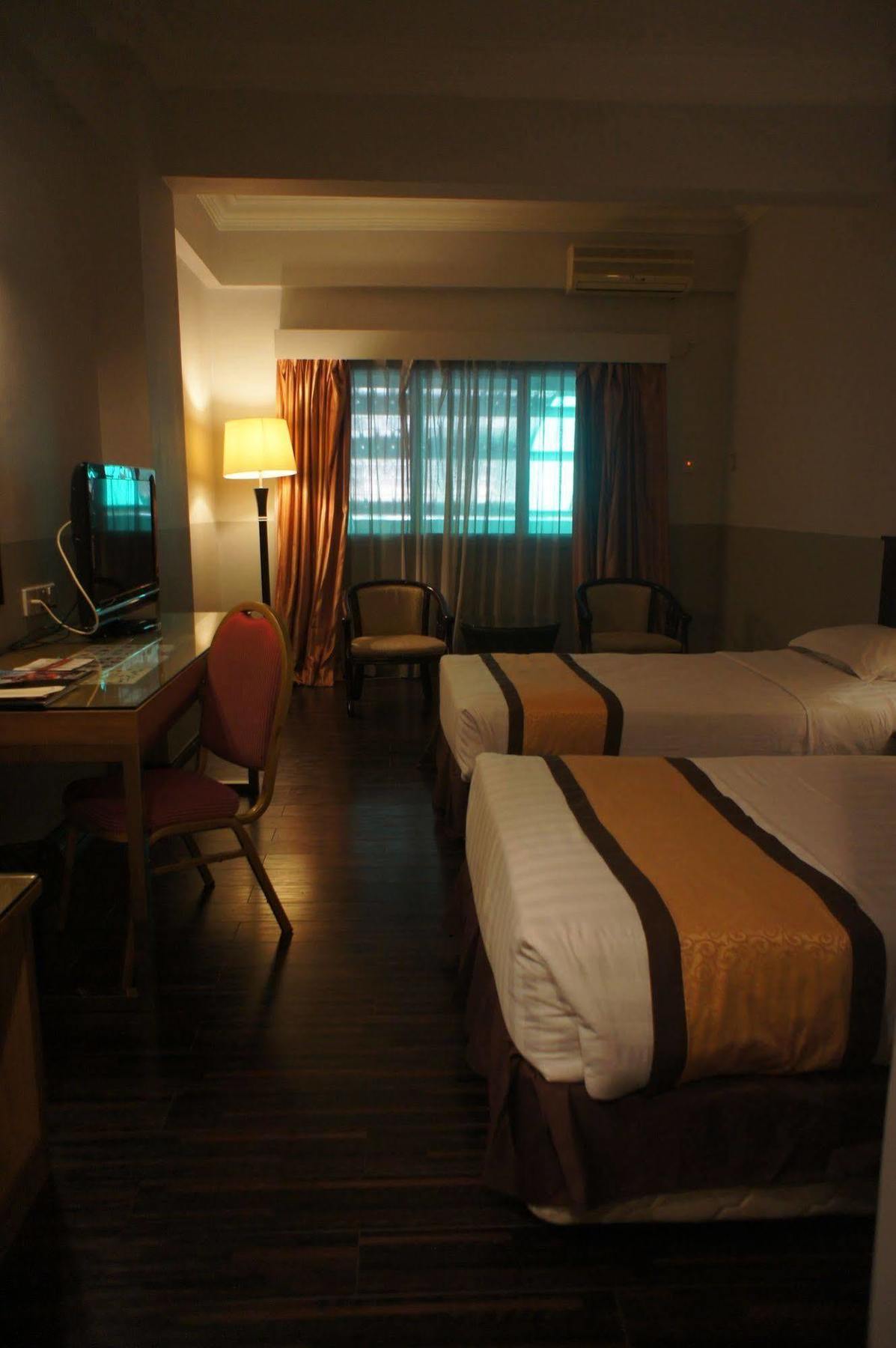 Tyng Garden Hotel Sandakan Ngoại thất bức ảnh