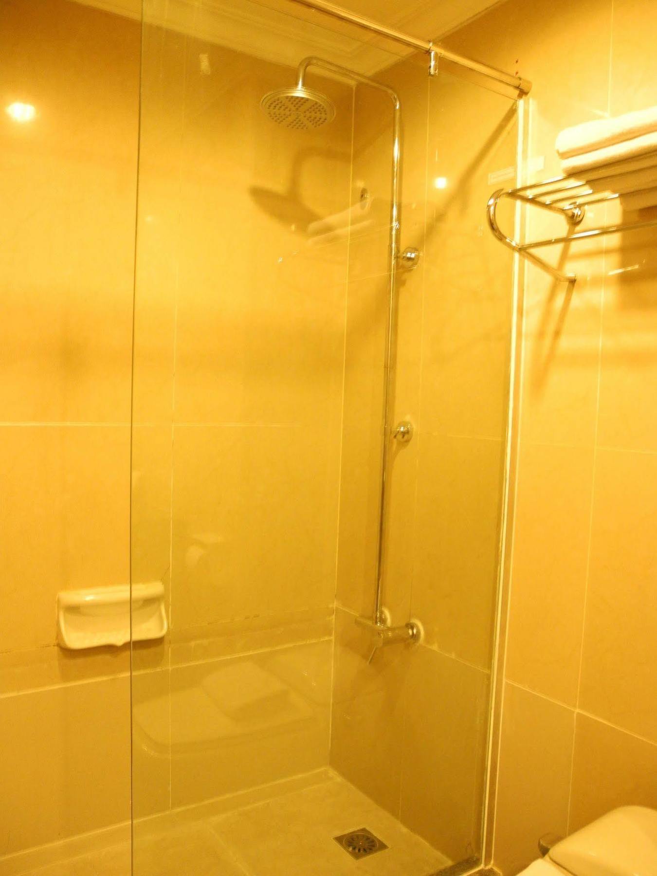 Tyng Garden Hotel Sandakan Ngoại thất bức ảnh