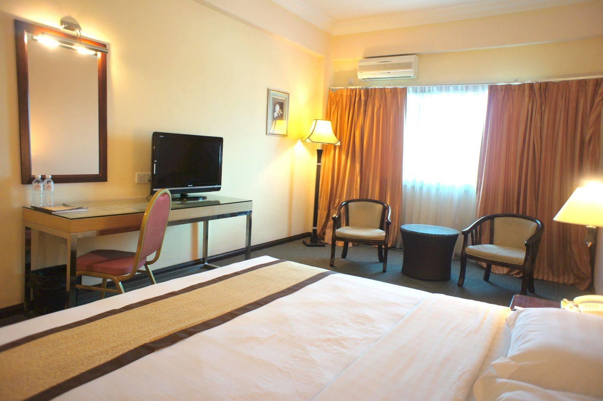 Tyng Garden Hotel Sandakan Ngoại thất bức ảnh