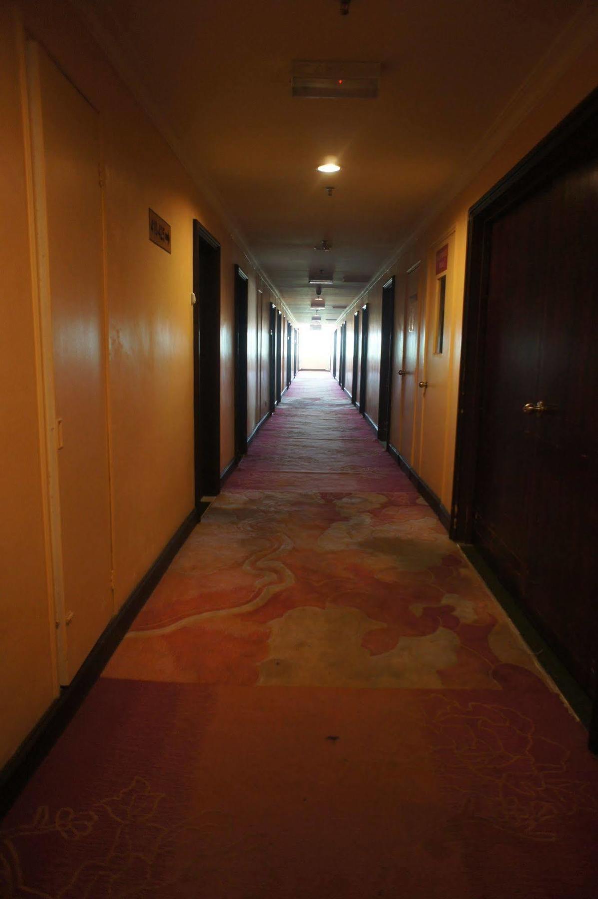 Tyng Garden Hotel Sandakan Ngoại thất bức ảnh