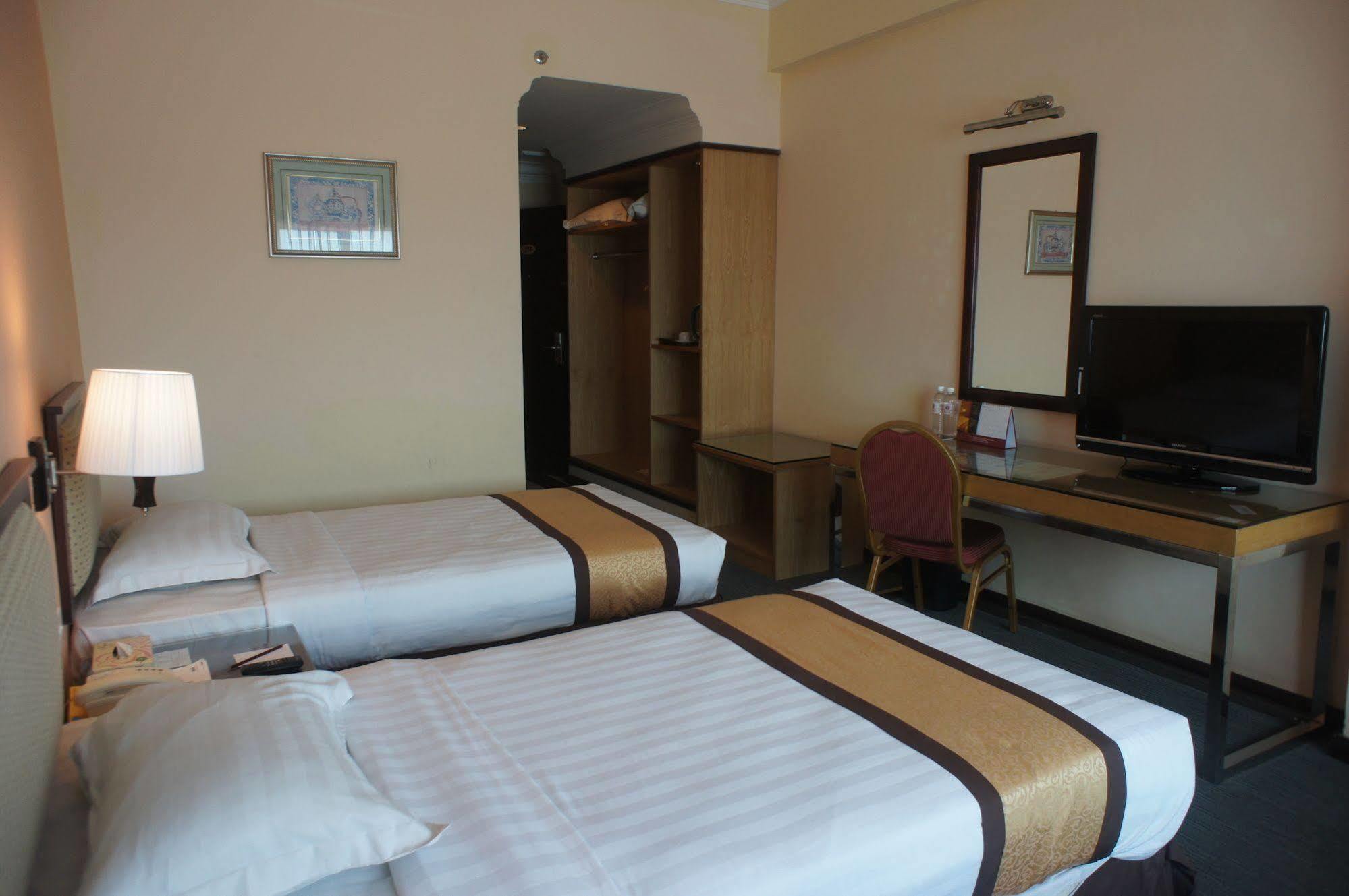 Tyng Garden Hotel Sandakan Ngoại thất bức ảnh